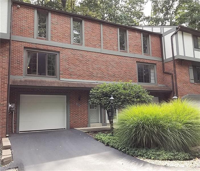 1st image of 108 Wood Hollow Dr