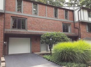 108 Wood Hollow Dr, Sewickley, PA 15143