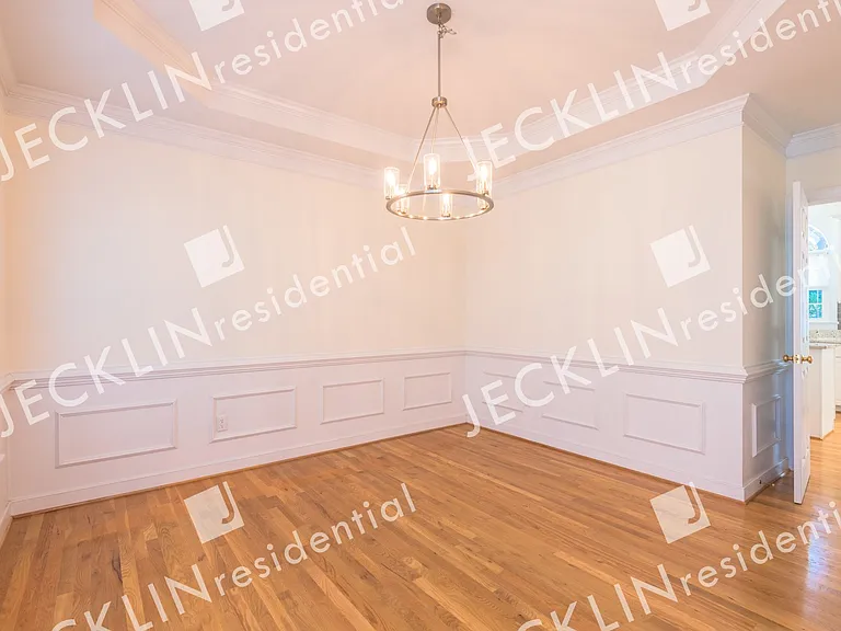 10653 Anna Marie Dr — Photo 6