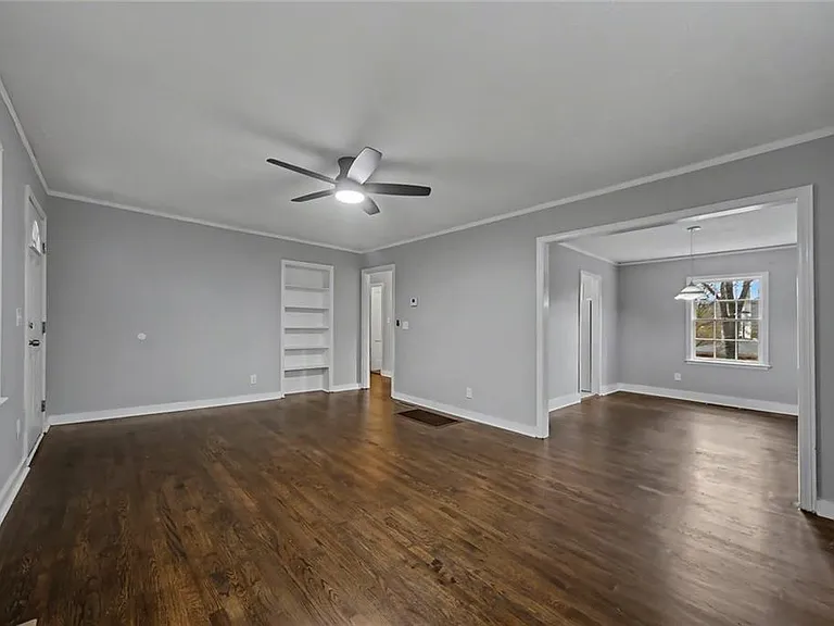 725 Matilda Pl NW — Photo 5
