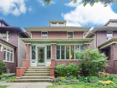 5247 N Wayne Ave, Chicago, IL, 60640