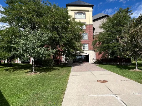 3070 Rotary Way, Burlington, ON