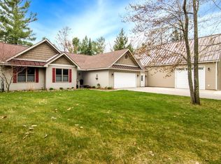 961 W Long Lake Rd, Traverse City, MI 49685