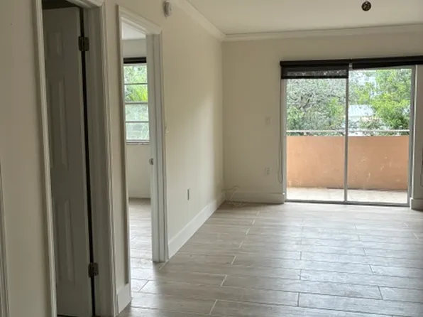 1955 NE 135th St, Miami, FL 33181