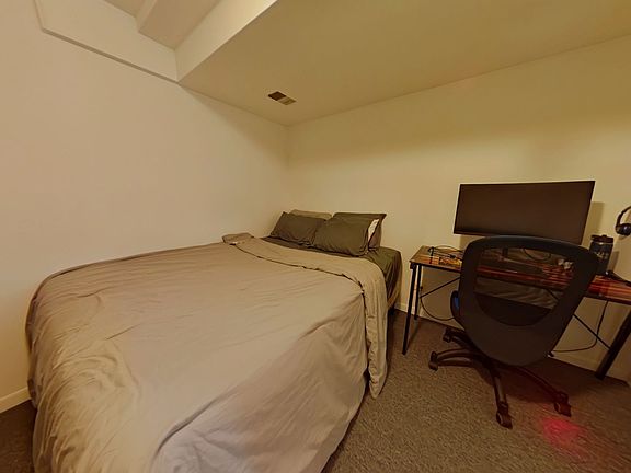 4th image of 859 W Oakdale Ave #29191