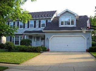 1216 Herrington Rd, Geneva, IL 60134