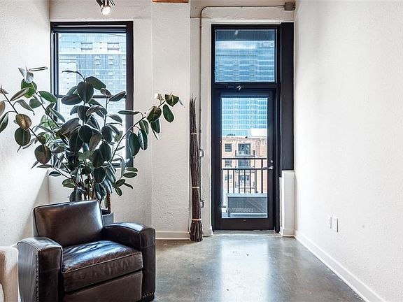 4th image of 1535 Walnut St APT 509