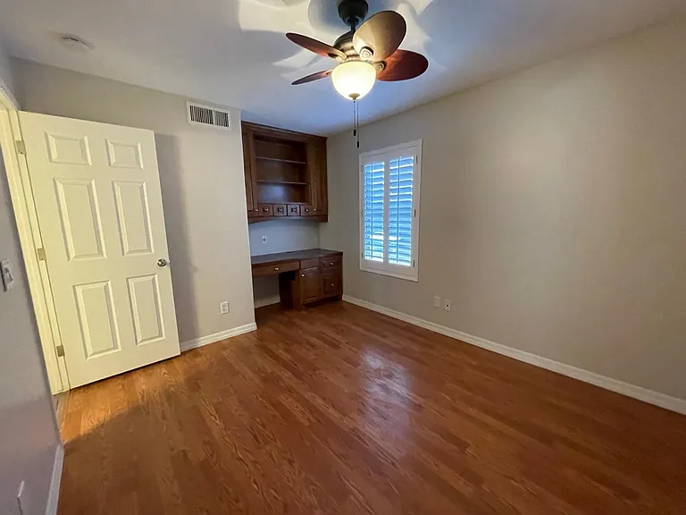 21611 N 48th Pl — Photo 14