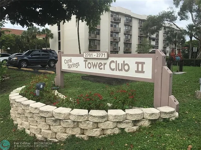 2445 SW 18th Ter #220 — Photo 18