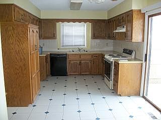 2nd image of 14006 W 89th St