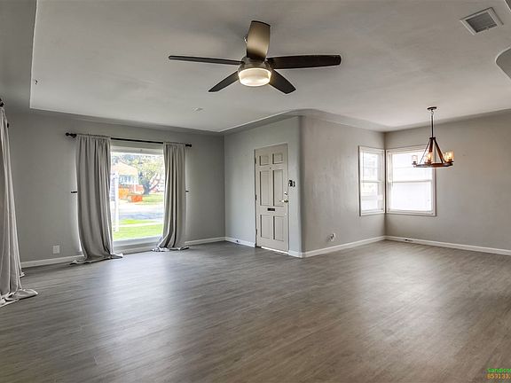 3rd image of 2110 O Ave