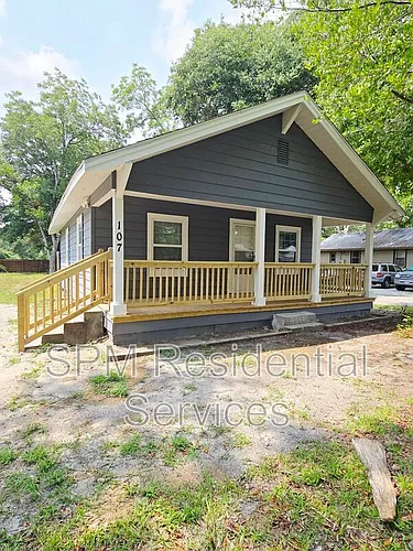 107 Myrtle Ave Photo 1