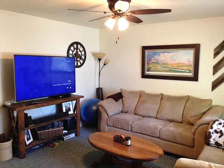 238 N 700 E #2 — Photo 2