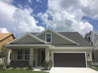 1059 Walden Pond Dr, Plant City, FL 33563
