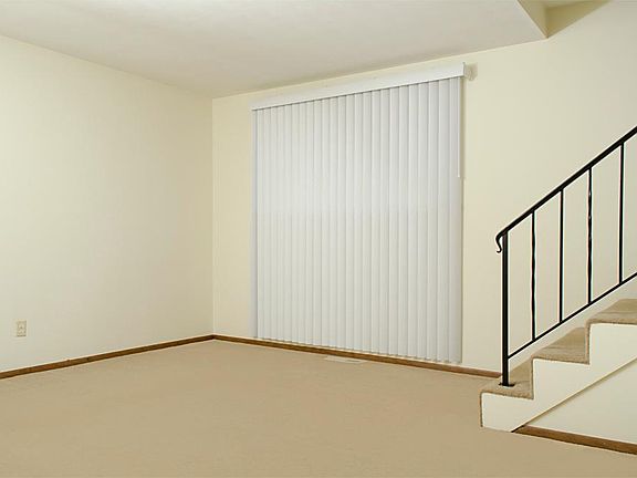 2nd image of 2825 W Scenic Dr