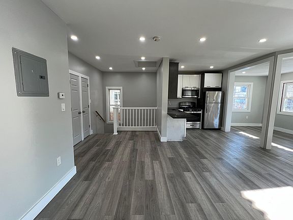 3rd image of 106 Claremont Ave #2E