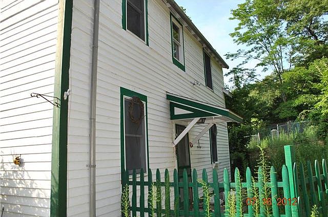 2nd image of 105 Groveland Ave