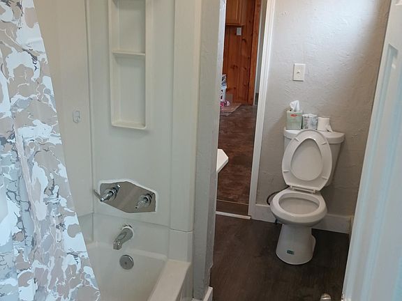 3rd image of 550 Washington Ave #550