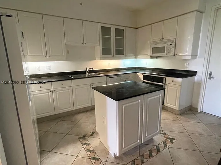 717 Crandon Blvd #408 — Photo 5