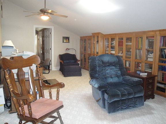 4th image of 1227 Highway 24 27 W