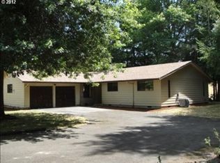 19752 S Henrici Rd, Oregon City, OR 97045