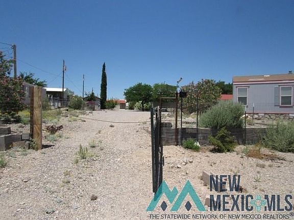 2nd image of 102 Camino Uno