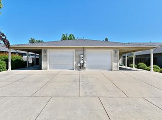 1209 SW Sun Glo Dr, Grants Pass, OR 97527