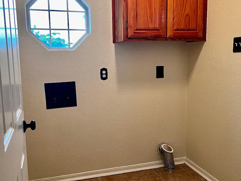 Laundry Room - Washer & Dryer hookups.