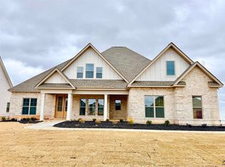 303 Bristleleaf Path, Kathleen, GA 31047