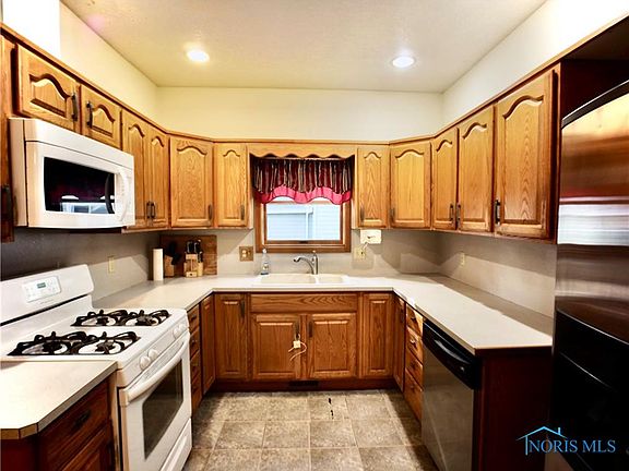 4th image of 610 Palmwood Ave
