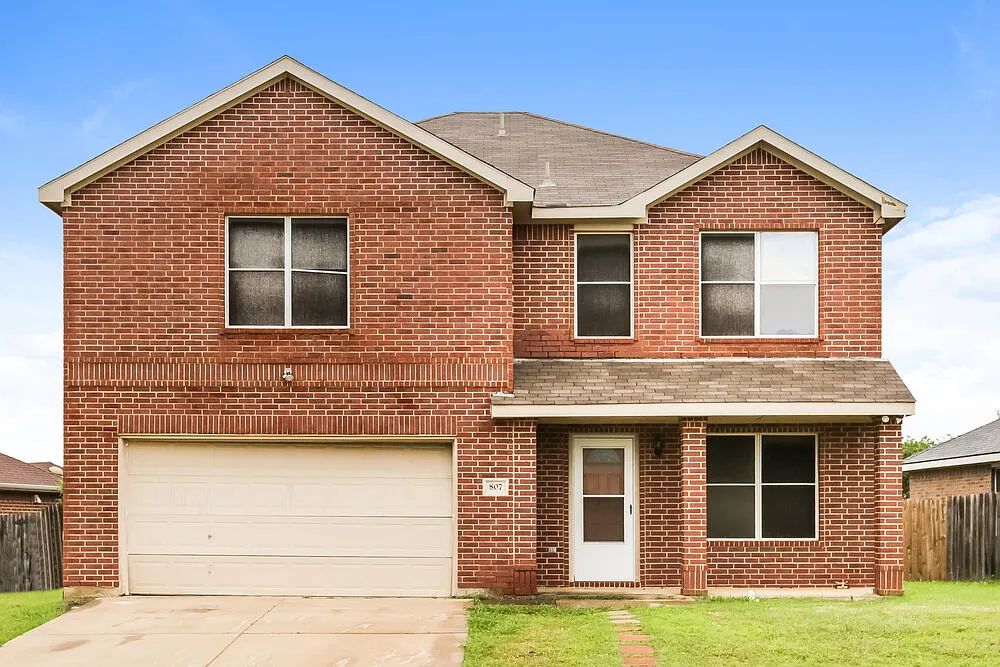 3 bed, 3.0 bath, 2661 sqft, $2,855 — Photo 1