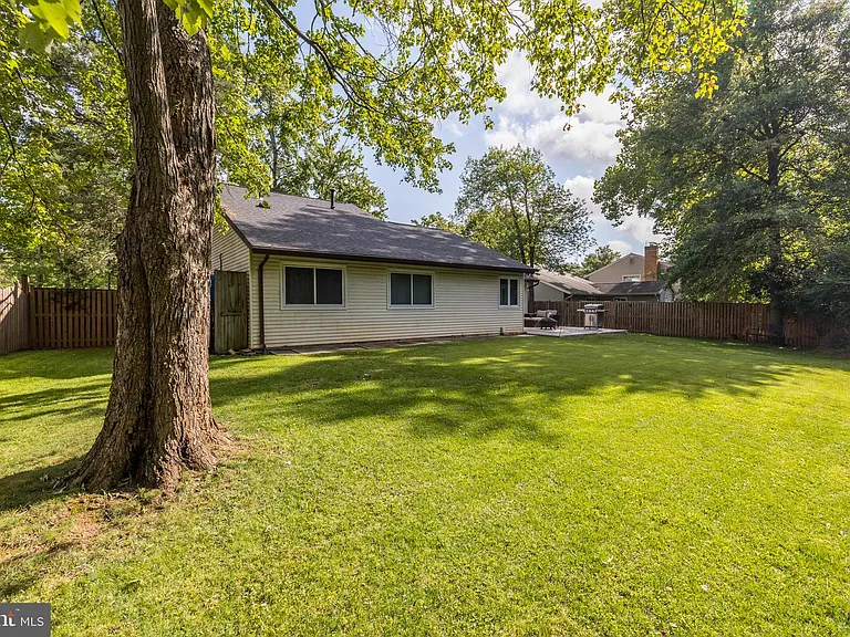 126 Hopeland Ln — Photo 32