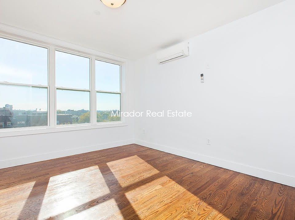 2nd image of 490 Ocean Pkwy APT 066
