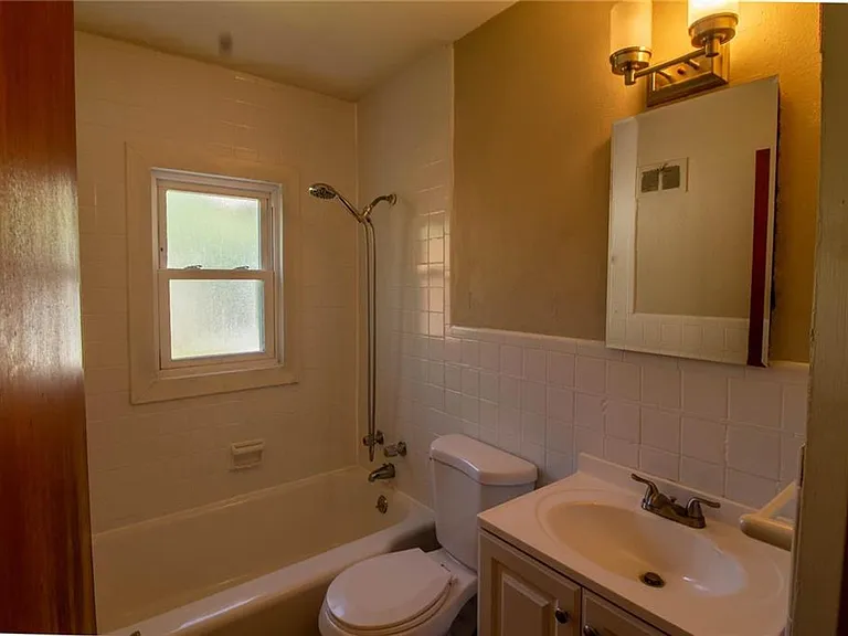 9807 Lullaby Ln — Photo 7