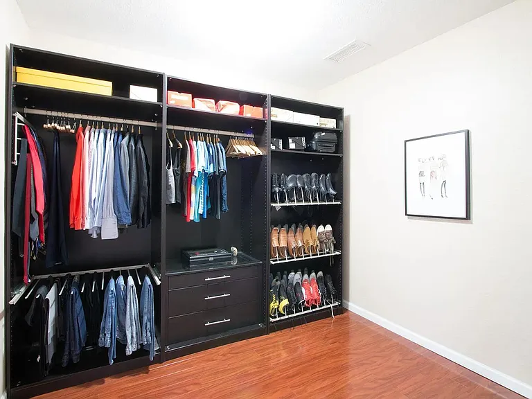 2257 Portofino Ave — Photo 10