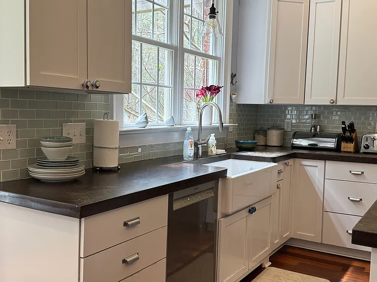 100 Floral Dr — Photo 12