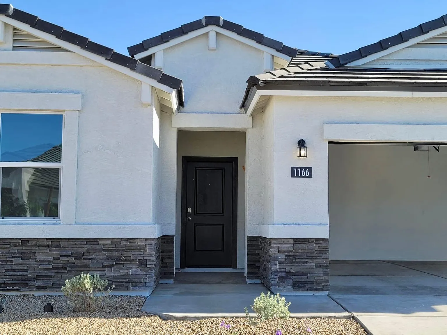 4 bed, 1639 sqft, $1,795 — Photo 3