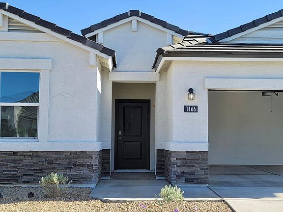 3rd image of 1166 W Paradise Way