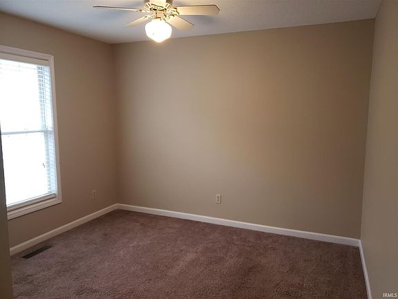 5th image of 2647 E Olson Dr