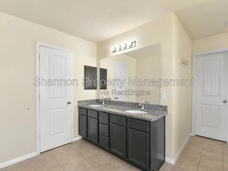 11711 Red Hummingbird Dr — Photo 29