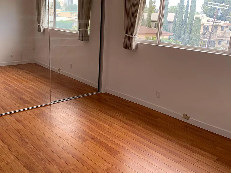 1045 S Sherbourne Dr #304 — Photo 7