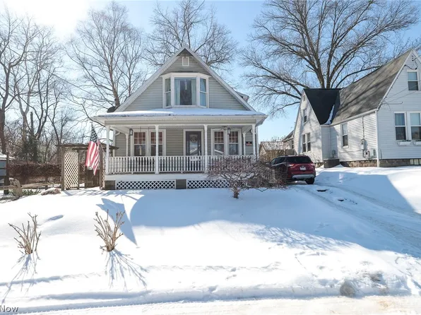 1208 28th St, Vienna, WV 26104