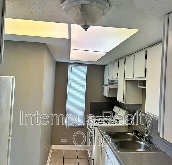 21 King Arthur Ct — Photo 7