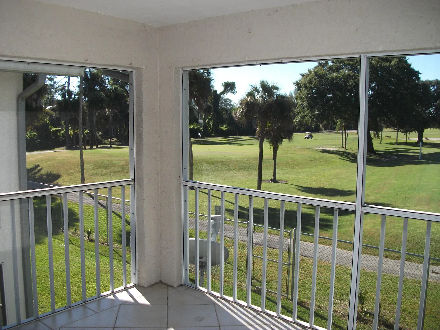 2 bed, 923 sqft, $1,100 — Photo 3