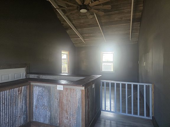 4th image of 1090 2nd St