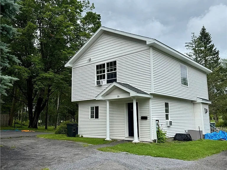 55 University Ave — Photo 4