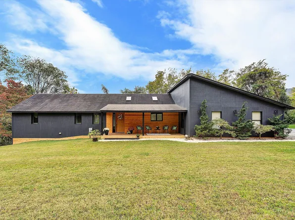 2601 Mallard Dr, Roanoke, VA 24018