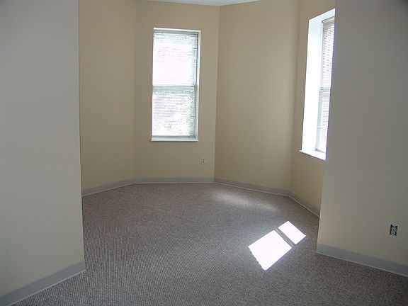 3rd image of 4525 McPherson Ave APT 301