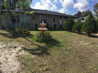 909 Hudson Ave, Lehigh Acres, FL 33936