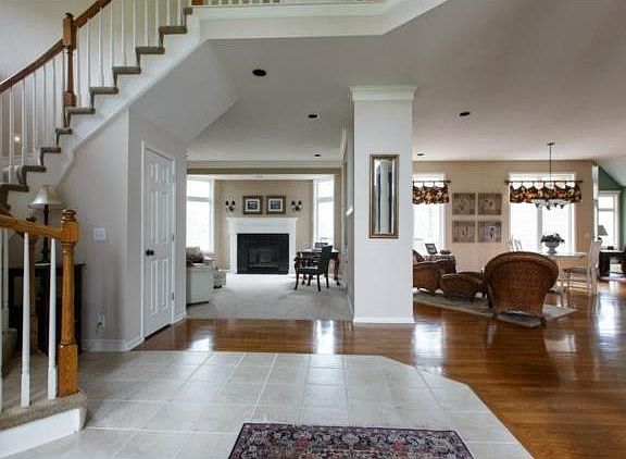 3rd image of 25343 Crestview Dr